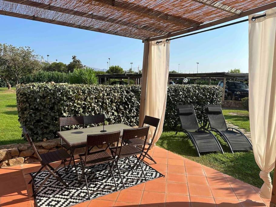 Casa Smeralda: Con Giardino E Vicino Al Mare Punta Molara Eksteriør bilde